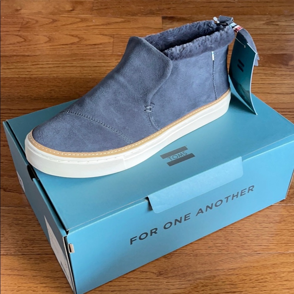 Toms Paxton Sneaker/Boot. Women’s Size 10